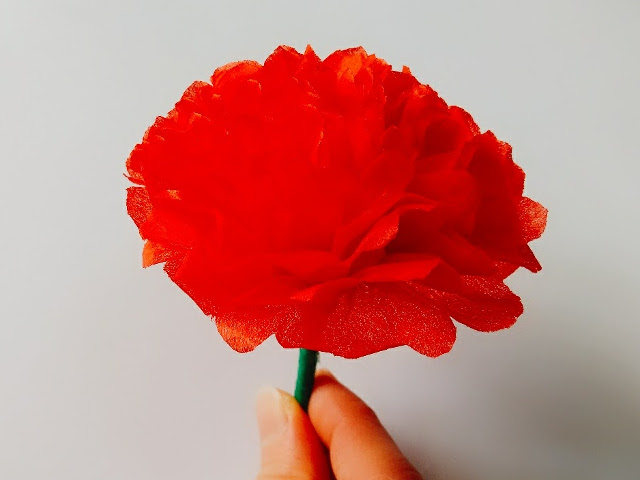 母の日にお花紙で手作りカーネーションを作ろう ラッピングの飾りにも Yukacheeseのラッピング講座